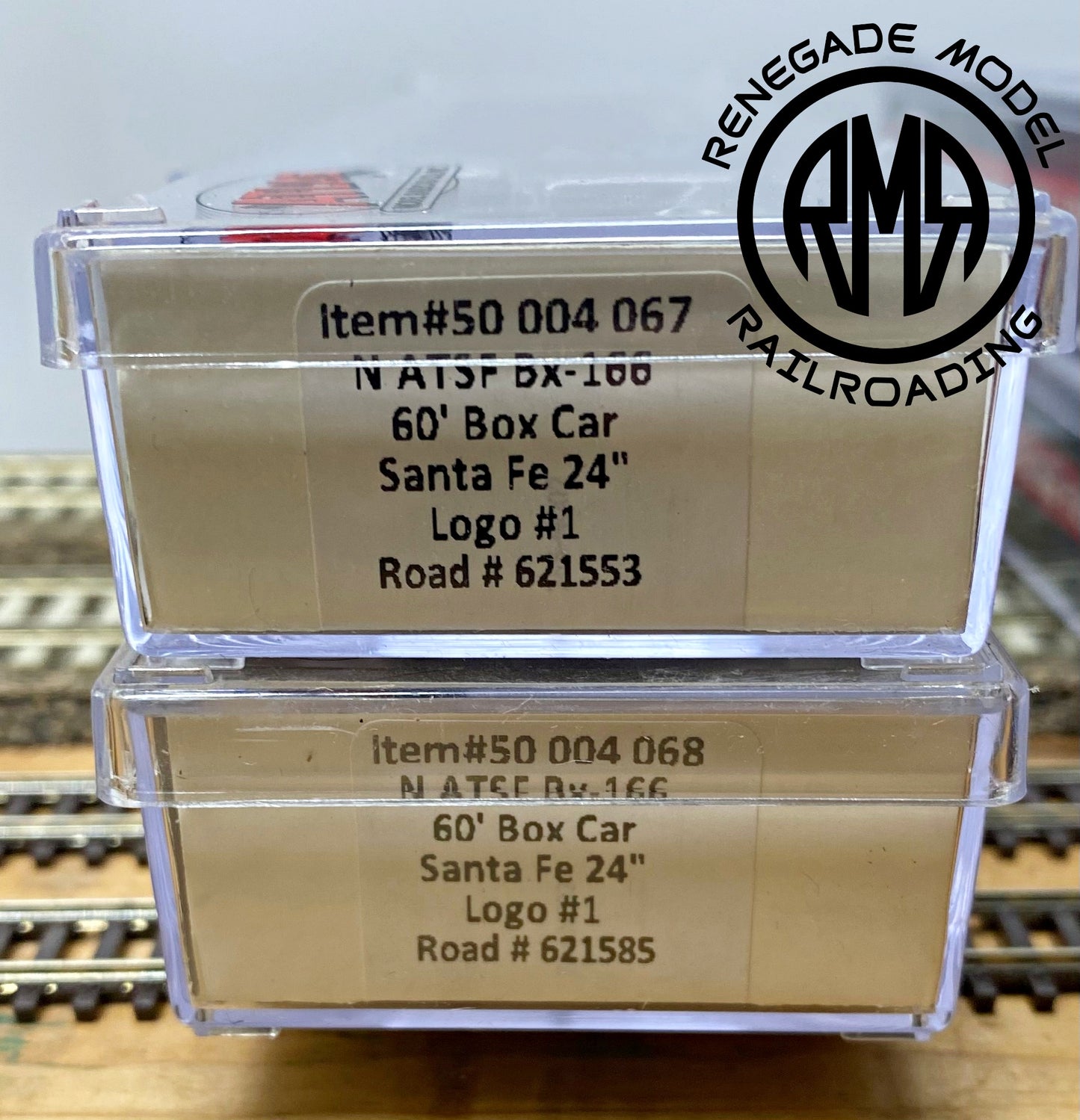 Atlas N Master Line ATSF 60' Box Car set of 2 621585, 621553 Santa Fe