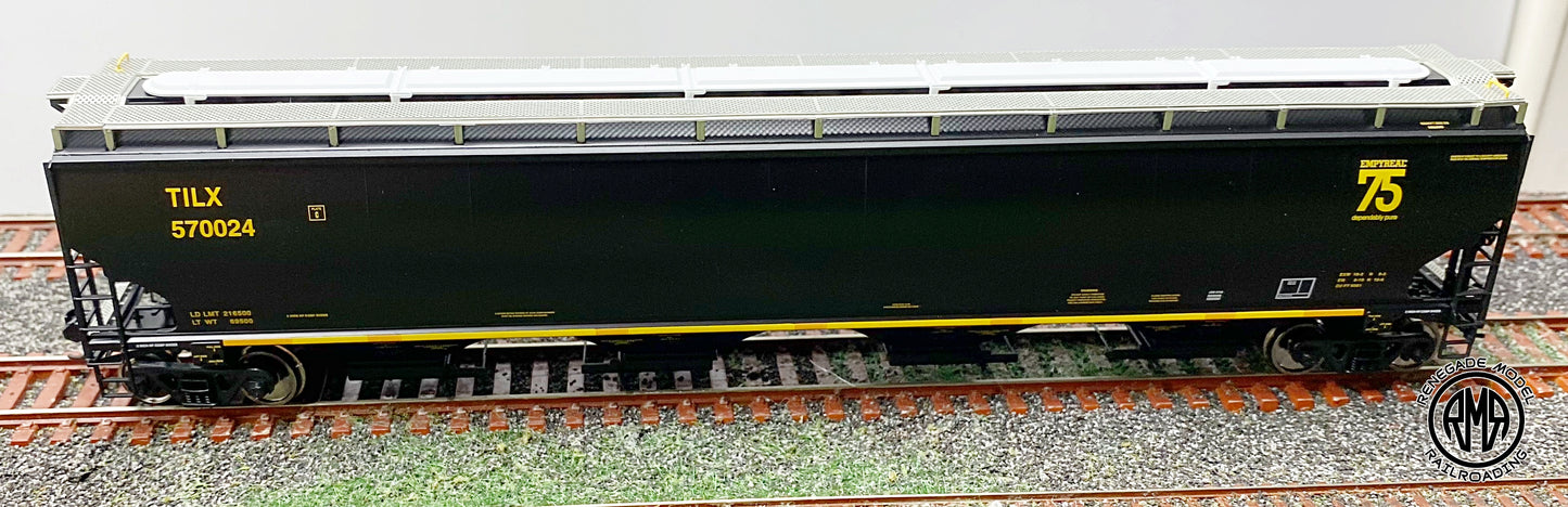 Walthers 920-110325 HO Scale TILX 67' Trinity 6351 4-Bay Covered Hopper #570024